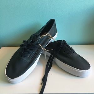 Men’s American Eagle Navy Sneakers